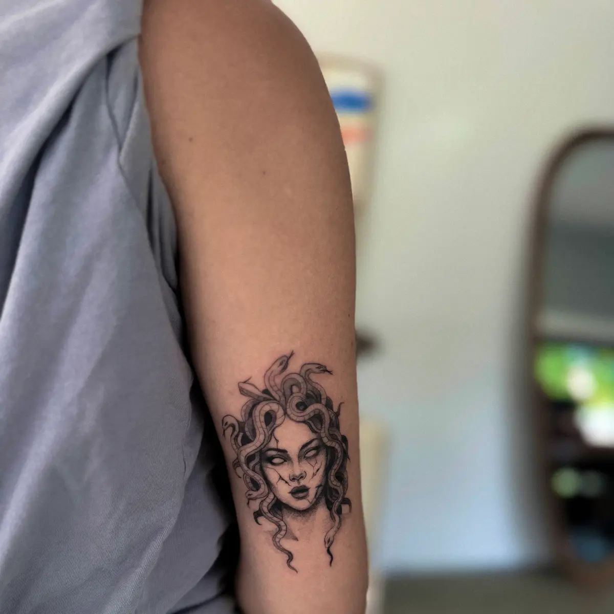 Tattoo von Benjo, Microrealism und Concept Tattoo