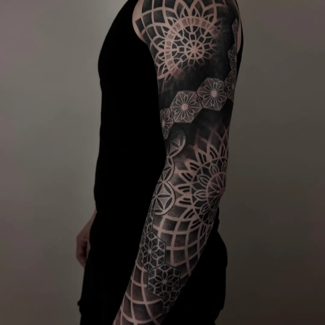 Mandala Tattoo bei Golden Geometry in München
