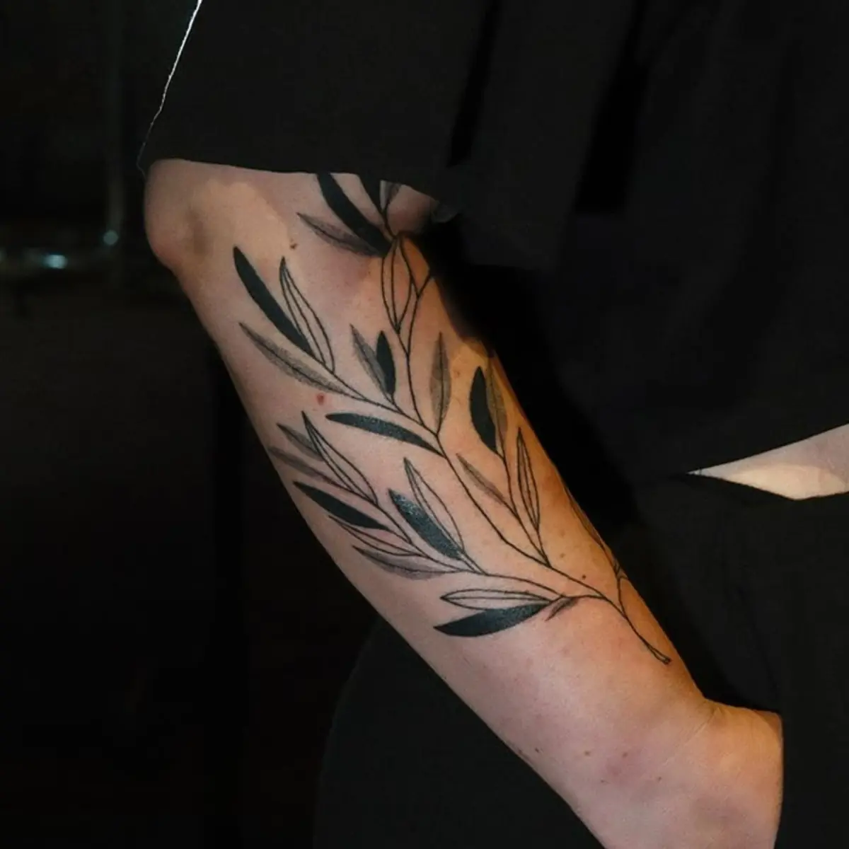 Tattoo von Monica, Floral und Ornamentel und Blackwork