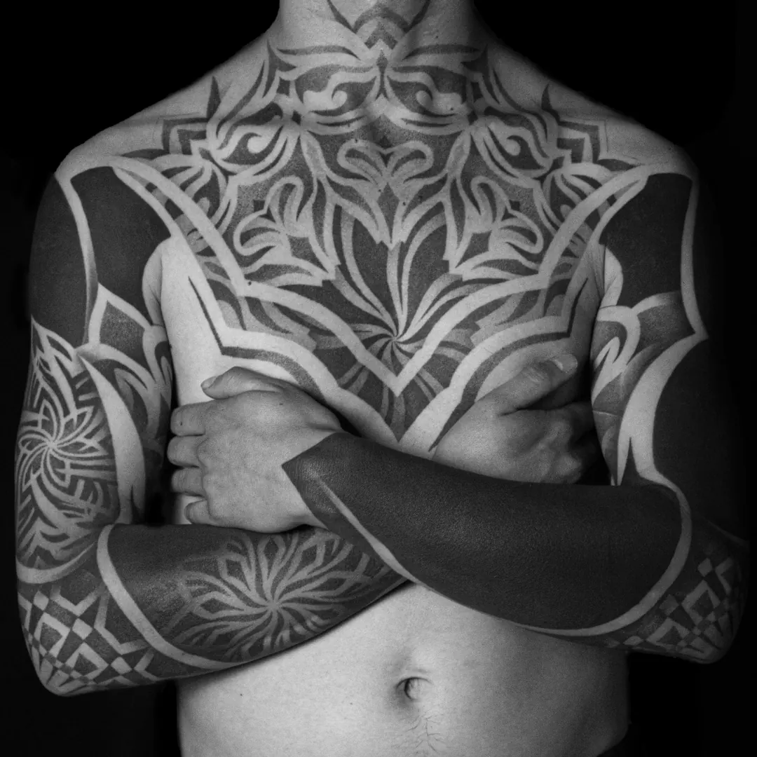 Tattoo von Nicola, Realistic und Dotwork