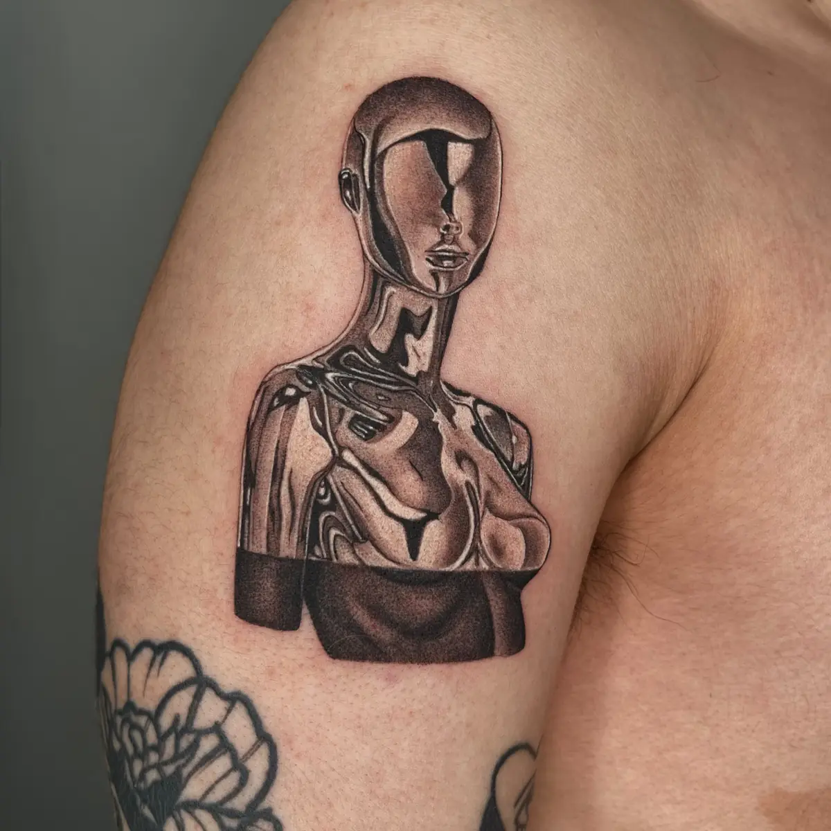 Tattoo von Vanessa, Fineline und Black & Grey und Microrealism