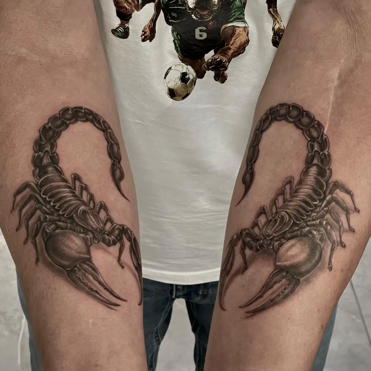 Tattoo von Vanessa, Fineline und Black & Grey und Microrealism